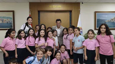 İlkokul öğrencileri, merak ettiklerini Başkan Ünlü'ye sordu