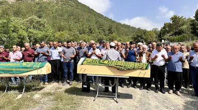 Kardeşi tarafından öldürülen kadın ve eşi, toprağa verildi
