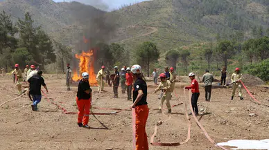 Muğla'da havadan ve karadan yangın eğitimi