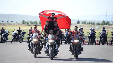 Diyarbakır'da zorlu eğitimi tamamlayan 'Yunus' polisleri, mezun oldu