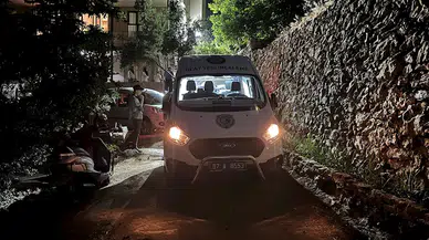 Yakınlarının haber alamadığı çift, evlerinde ölü bulundu