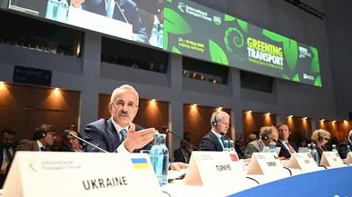 Bakan Uraloğlu, Uluslararası Ulaştırma Forumu oturumunda konuştu