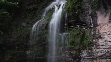 Trabzon'daki Çal Mağarası turistlerin Karadeniz rotasında ilk sıralarda