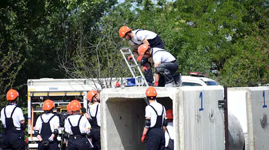 Balkan ülkelerinden üniversiteli gençler, arası arama-kurtarma yarışmasında ter döküyor