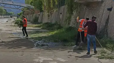 Oltu Belediyesi, Oltu Çayı Yatağında Temizlik Çalışması Gerçekleştirdi