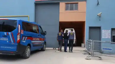 Ardanuç İlçesi'nde Göçmen Kaçakçılığı Operasyonu: 5 Kişi Yakalandı