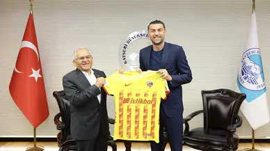 Burak Yılmaz'dan Başkan Büyükkılıç'a ziyaret