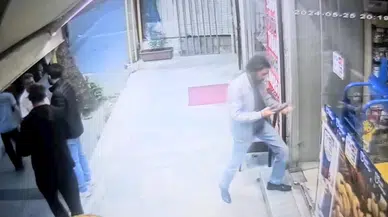  İstanbul- Küçükçekmece'de ses bombası atılan iş yerinde 2 kişi yaralandı; patlama anı kamerada(Geniş haber)