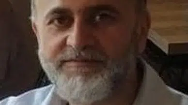 TIR'ın savrulan dorsesine çarpan hafif ticari araçta ölen 3 kişi toprağa verildi