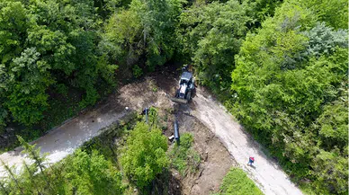 Karabük'te sağanaktan etkilenen köy yollarında temizlik çalışması yapıldı