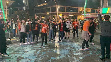 Galatasaray'ın şampiyonluk kutlamalarına Rizespor taraftarları engel oldu