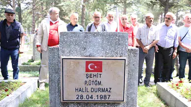 37 yıl önce şehit olan silah arkadaşlarını mezarı başında andılar