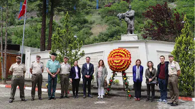 Trabzon'da 21 yıl önce meydana gelen uçak kazasında ölenler anıldı