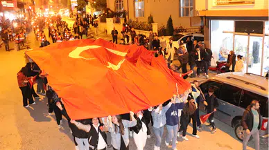 Atatürk ve silah arkadaşlarının Havza'ya gelişinin 105. yıl dönümü fener alayıyla kutlandı