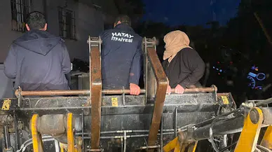 Hatay'da sağanak; cadde ve sokakları su bastı, mahsur 70 kişi kurtarıldı