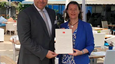 Berberoğlu, Fransa'nın Antalya fahri konsolosu oldu