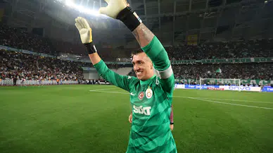 Galatasaraylı futbolcuların şampiyonluk sevinci (EK FOTOĞRAFLAR)