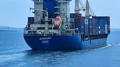 Çanakkale Boğazı'nda arızalanan gemi Karanlık Liman’a demirletildi