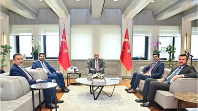 AK Parti Karabük heyetinden Ulaştırma ve Altyapı Bakanı Uraloğlu'na ziyaret