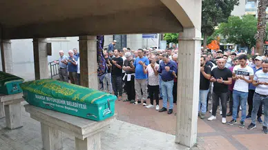 Eski kocasının katlettiği Nagihan ile annesi ve kardeşi, yan yana toprağa verildi