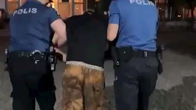 49 yıl hapis cezası ile aranan hırsızlık şüphelisi motosiklet çalarken yakalandı