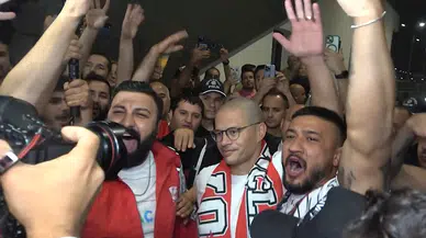 Antalyaspor ile sözleşme imzalamak için gelen Alex de Souza'ya coşkulu karşılama (EK FOTOĞRAFLAR)