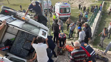 Minibüsün devrildiği kazada yaralandı; 6 gün sonra hastanede öldü