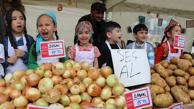 Okul öncesi öğrencileri, matematiği pazar yerinde öğrendi
