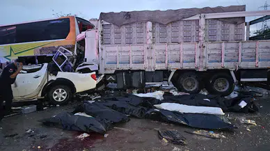 Mersin'de 10 kişinin öldüğü kazada tutuklanan otobüs şoförü: Zemin ıslaktı hakimiyetimi kaybettim