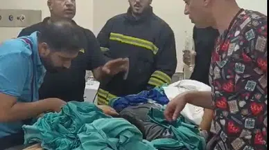 Batman'da koluna saplanan demir, ambulans helikopterle sevk edildiği Diyarbakır'da çıkarıldı