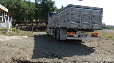 KİLİS Tamir etmeye çalışırken hareket eden kamyonun altında kalan 2 kişi öldü (VİDEO EKLENDİ) 