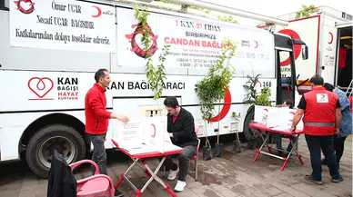Giresun'da kan bağışçılarına meyve fidanı hediye edildi