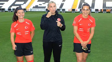 A Milli Kadın Futbol Takımı, Erzincan'da hazırlıklarına devam etti