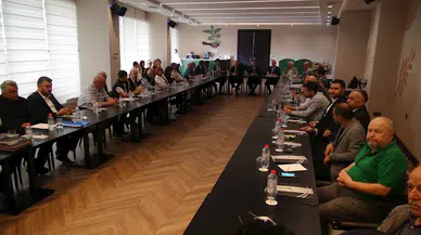 Edirne Valisi Sezer, tarihi konaklar projesiyle ilgili sektör temsilcileriyle buluştu