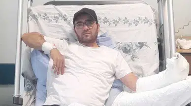 Elini makineye kaptıran dondurmacının 3 parmağı koptu