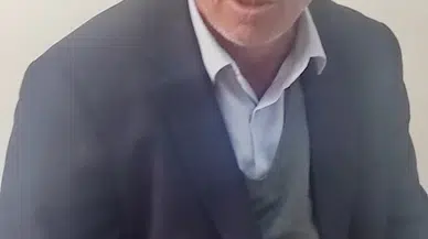 Ayının saldırdığı çiftçi, inekleri sayesinde kurtuldu