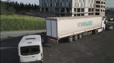 İstanbul - Polisten kaçakçılara çifte operasyon: 8 gözaltı 