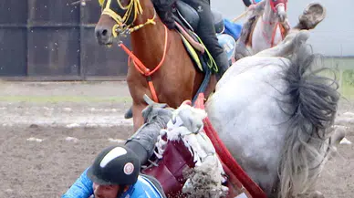 Atıyla takla atan ciritçinin ölümden döndüğü an