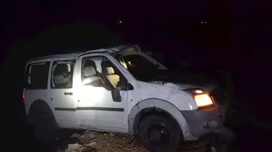 Hafif ticari araç uçuruma yuvarlandı: 1 ölü