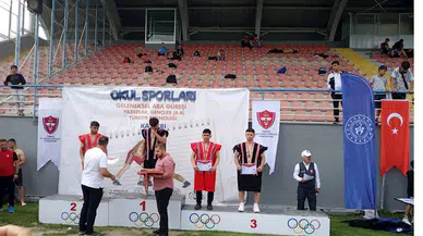 Termeli sporculardan güreş başarısı 