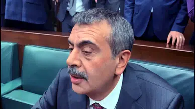 Bakan Tekin'den 'müfredat' eleştirilerine yanıt: Okuyarak eleştirsinler