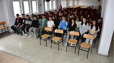 Gümüşhacıköy Kaymakamı Büyükkaymakcı, LGS'ye girecek öğrencileri ziyaret etti