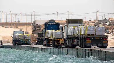 Gazze’ye yardımlar, kıyıya kurulan geçici iskelenin hasar görmesi sonucu durdu