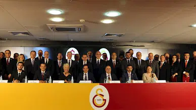 Galatasaray'da başkan Özbek ve kurulları mazbatalarını aldı