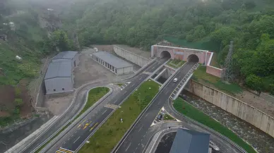Yeni Zigana Tüneli'nden bir yılda 1 milyon 770 bin araç geçti