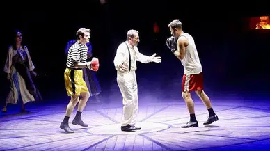 Trabzon'da "24. Uluslararası Karadeniz Tiyatro Festivali" açılış oyunuyla başladı