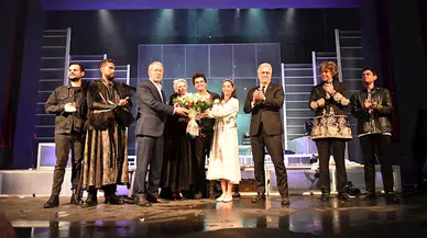 Kayseri'de, 'Hamlet' tiyatro oyunu sergilendi