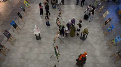 Batman’da ortaokulu öğrencileri, Gazze’ye yönelik saldırıları çizdikleri resimlerle anlattı