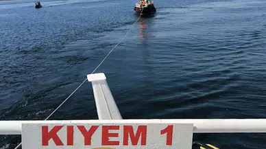 Çanakkale Boğazı'nda sürüklenen yelkenli tekne kurtarıldı