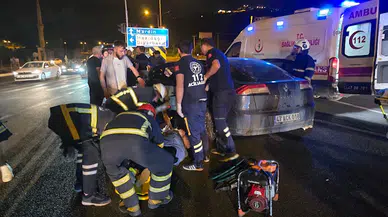 Mardin’de refüje çarpan otomobildeki 4 kişi yaralandı